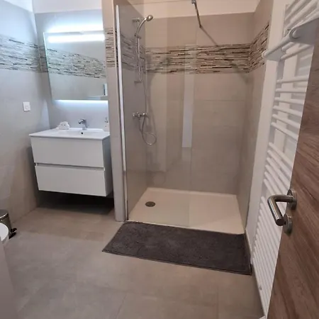 Belle Demeure アパート